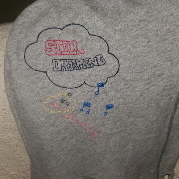 ☆ HTF vintage embroidered vs pink hoodie - Picture 14 of 15